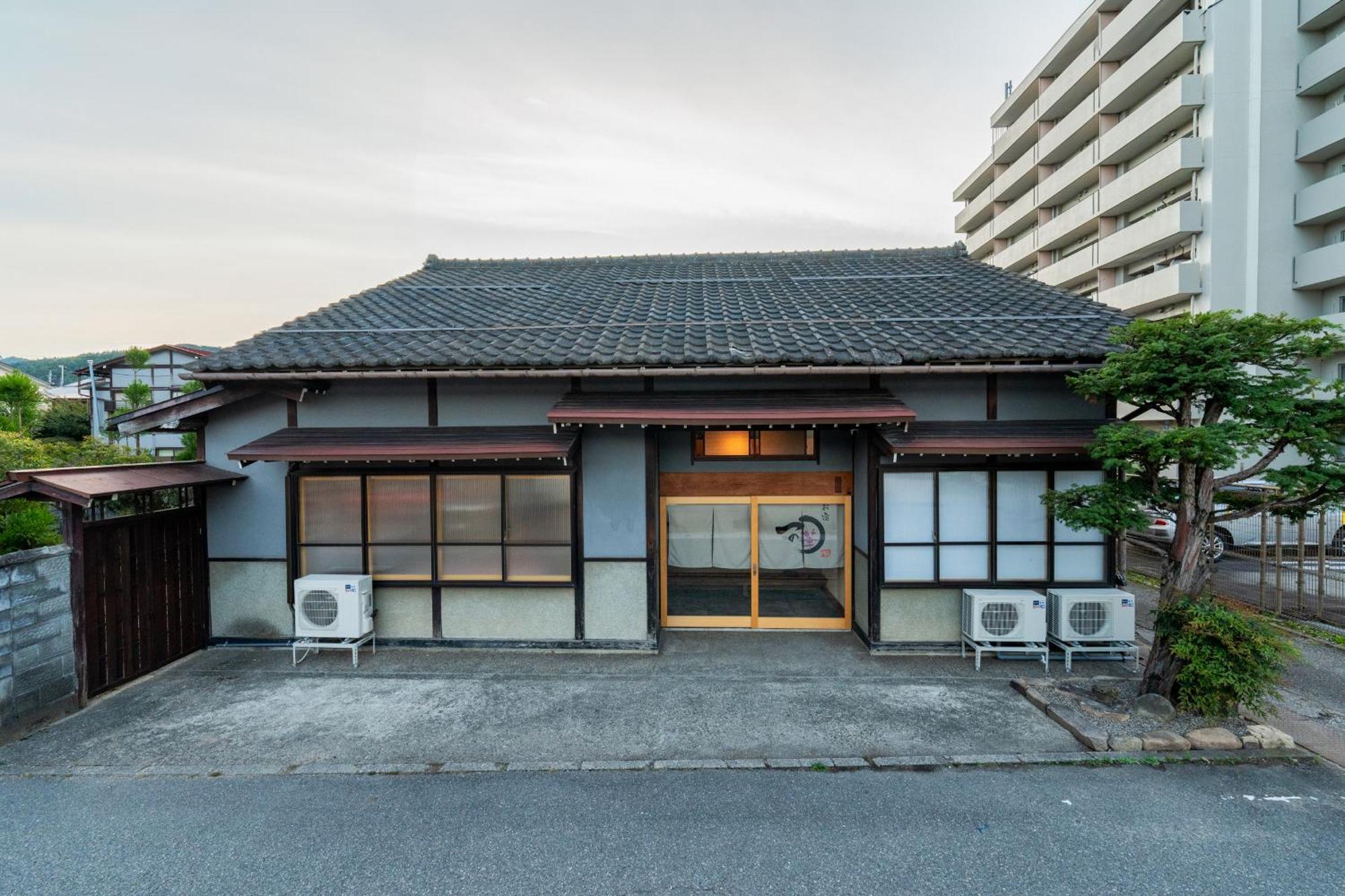 お宿一の華 高山 外观 照片